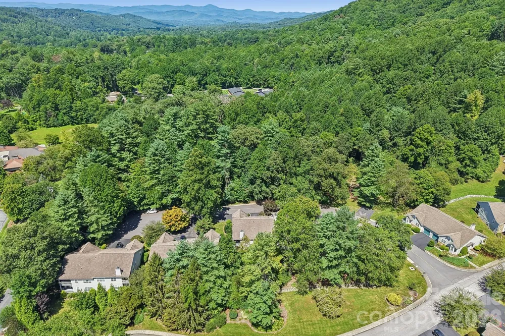 651 E Park Place Hendersonville, NC 28791