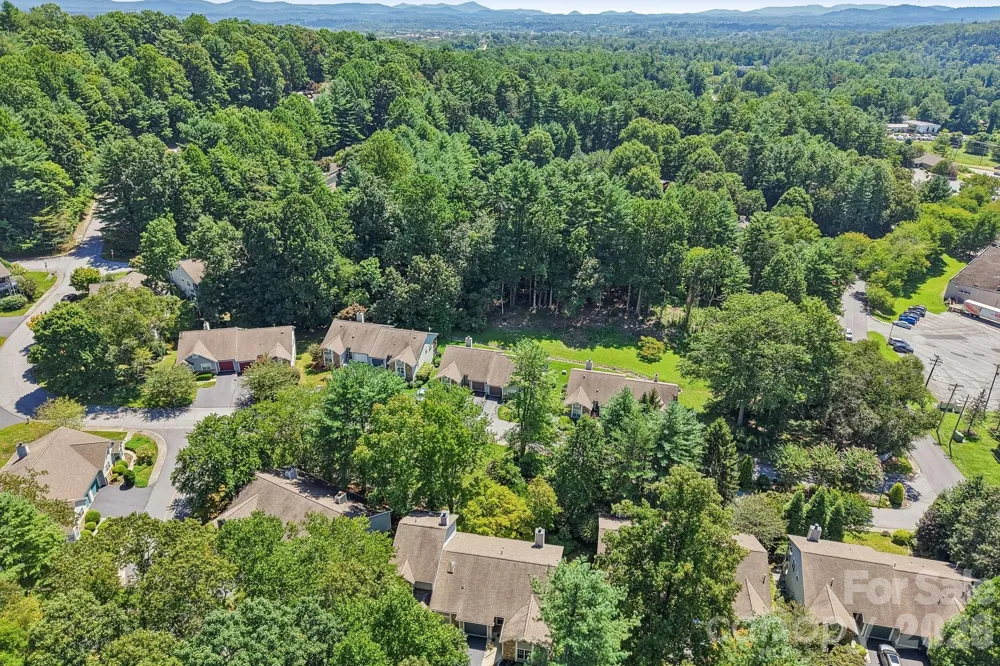 651 E Park Place Hendersonville, NC 28791