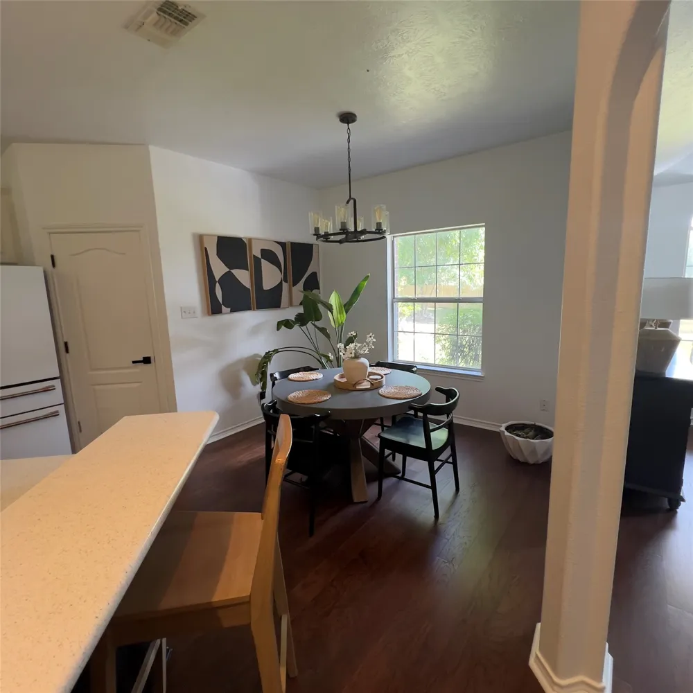 310 E 10th Street Elgin, TX 78621