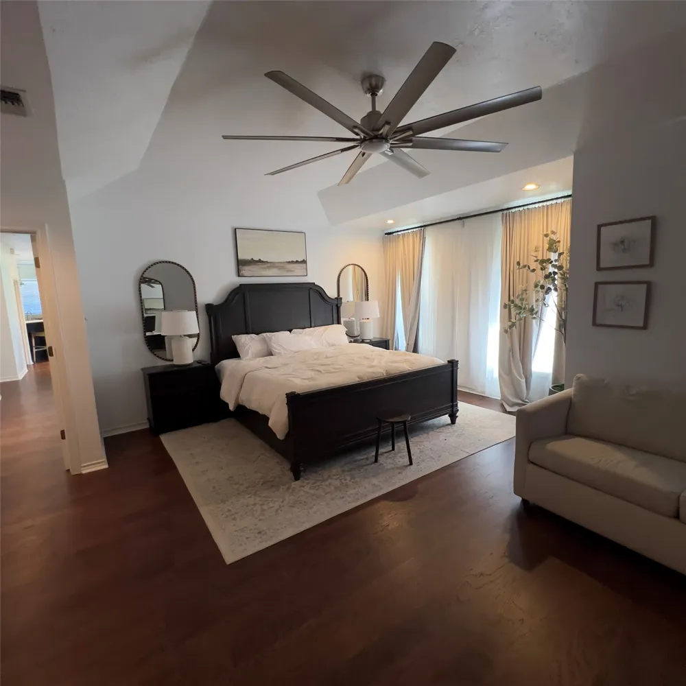 310 E 10th Street Elgin, TX 78621