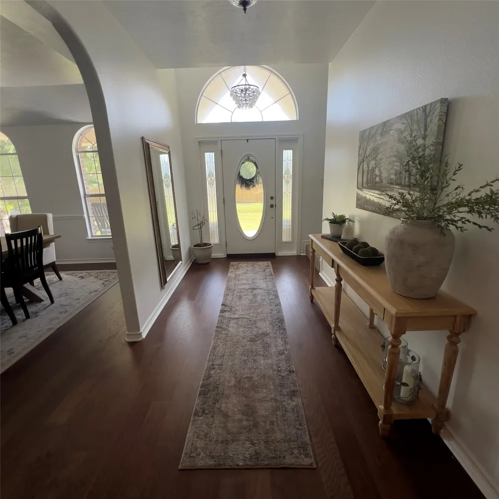 310 E 10th Street Elgin, TX 78621