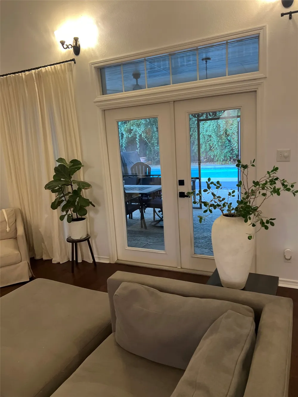310 E 10th Street Elgin, TX 78621