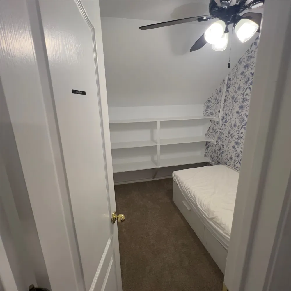 310 E 10th Street Elgin, TX 78621
