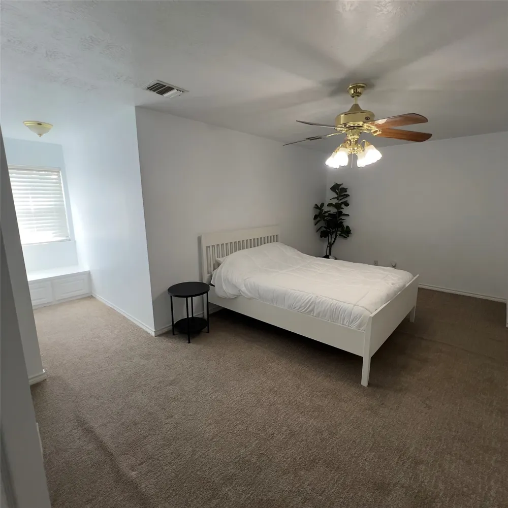 310 E 10th Street Elgin, TX 78621