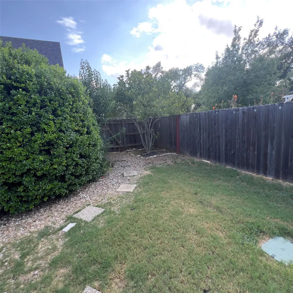 310 E 10th Street Elgin, TX 78621