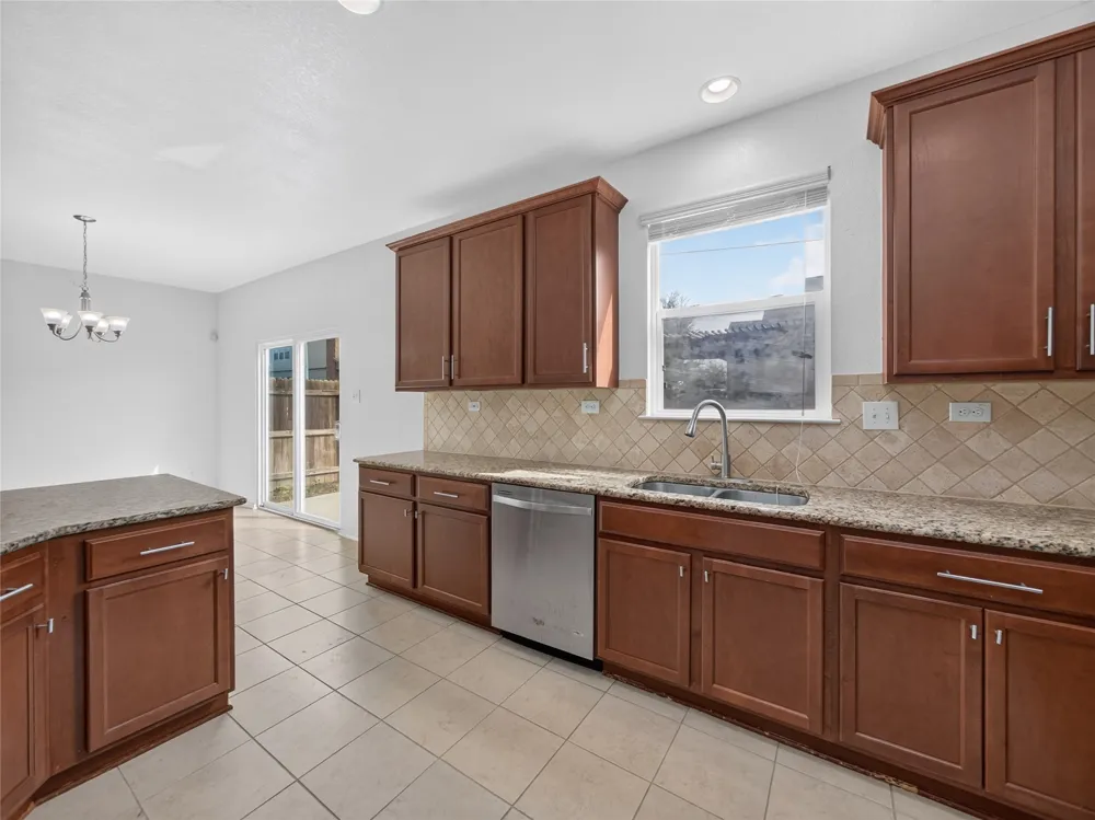 3805 Legend Hill New Braunfels, TX 78130