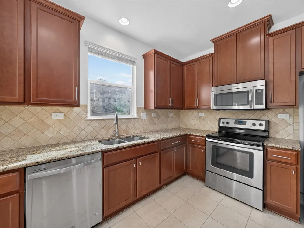 3805 Legend Hill New Braunfels, TX 78130