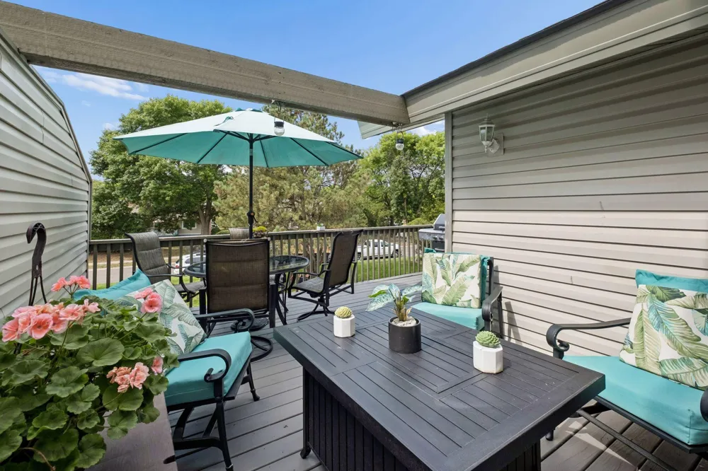 9535 Hartford Circle Eden Prairie, MN 55347
