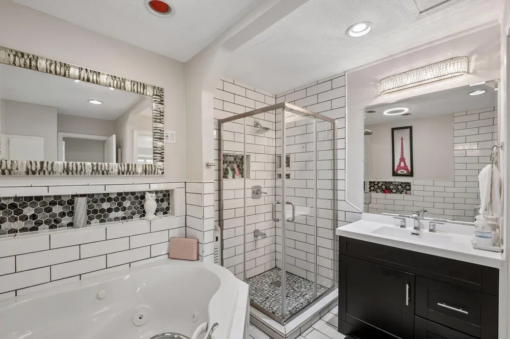 9535 Hartford Circle Eden Prairie, MN 55347