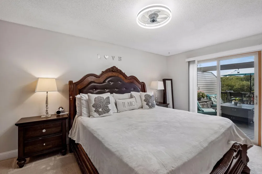 9535 Hartford Circle Eden Prairie, MN 55347