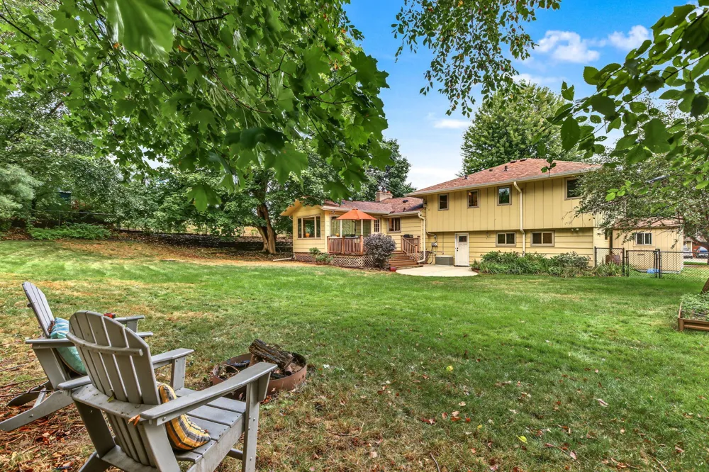 4717 Glenwood Avenue Golden Valley, MN 55422