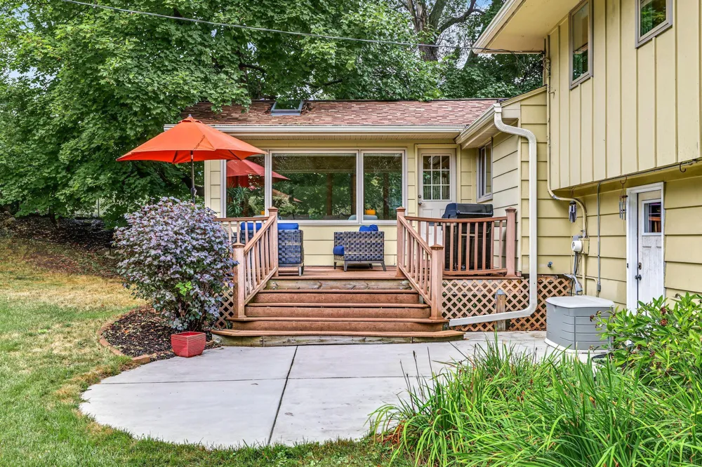 4717 Glenwood Avenue Golden Valley, MN 55422