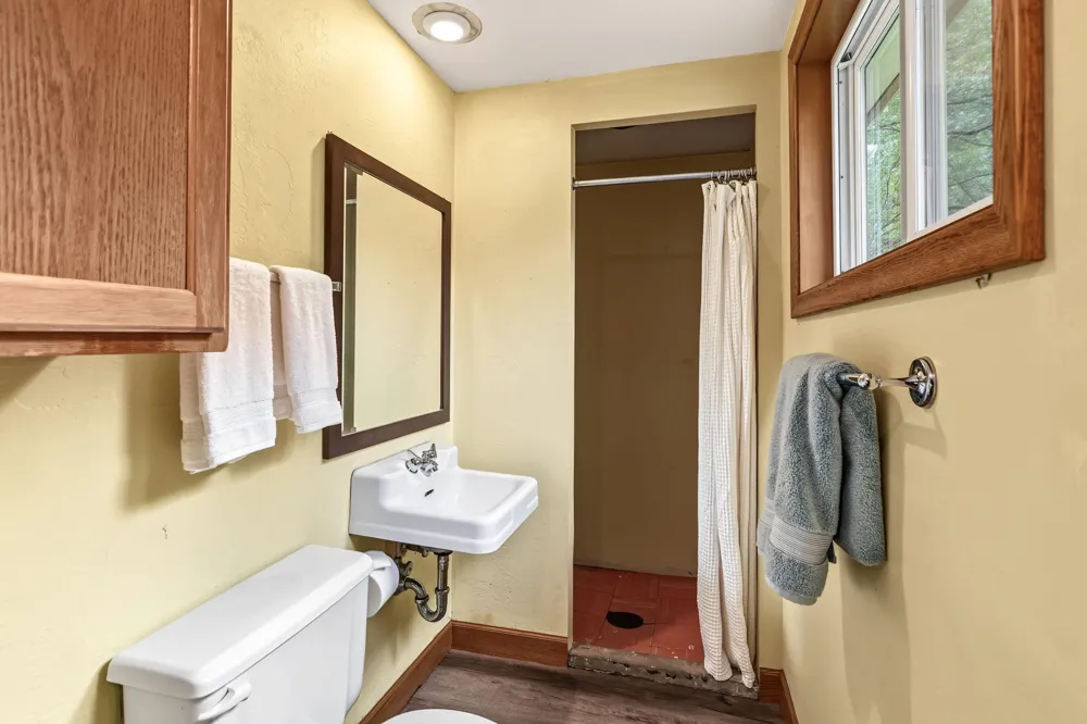 4717 Glenwood Avenue Golden Valley, MN 55422