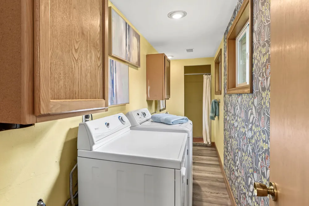 4717 Glenwood Avenue Golden Valley, MN 55422