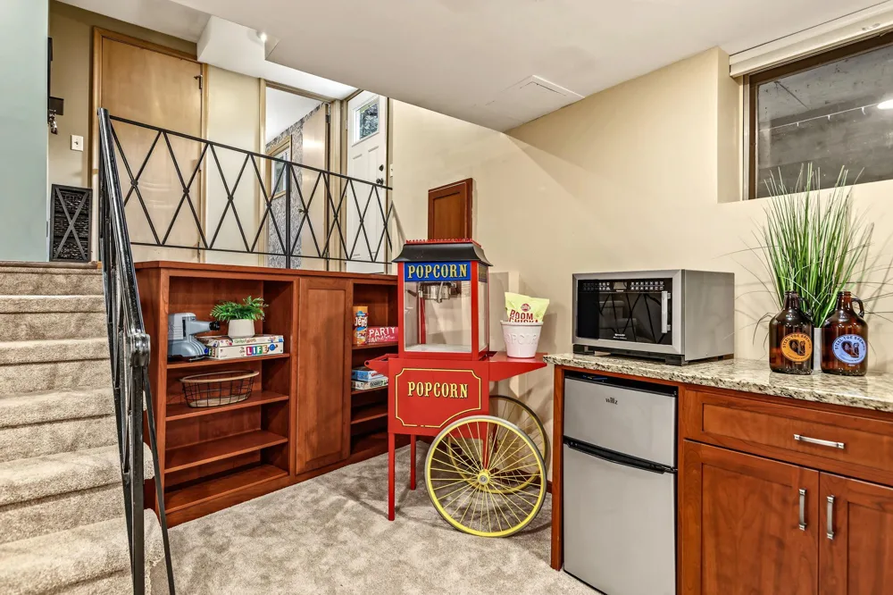 4717 Glenwood Avenue Golden Valley, MN 55422