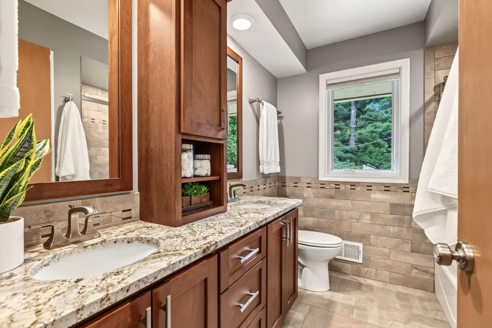 4717 Glenwood Avenue Golden Valley, MN 55422