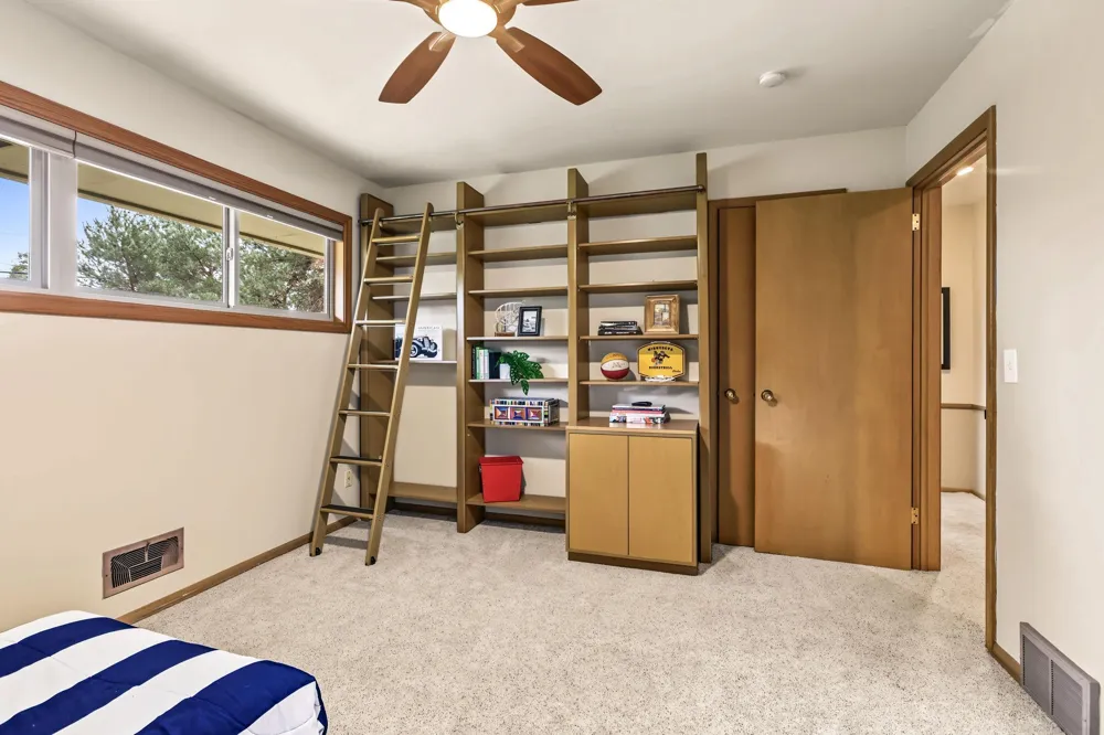 4717 Glenwood Avenue Golden Valley, MN 55422