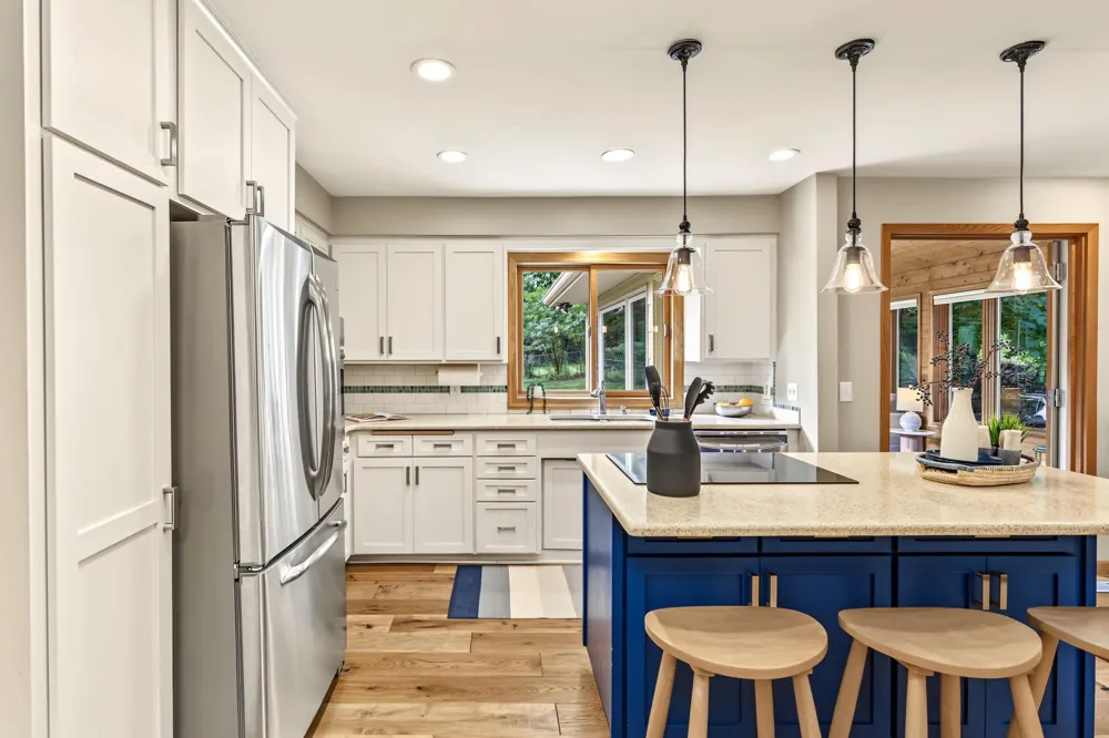 4717 Glenwood Avenue Golden Valley, MN 55422