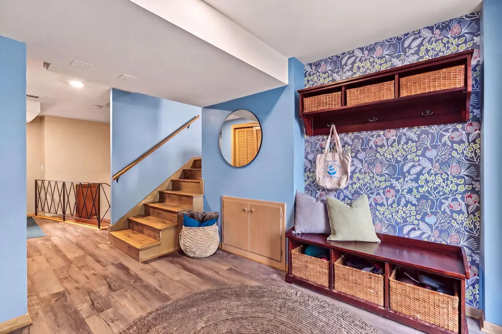 4717 Glenwood Avenue Golden Valley, MN 55422