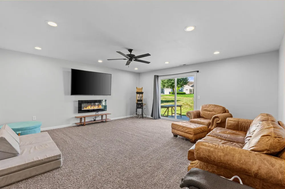 12722 Glenhurst Avenue Savage, MN 55378