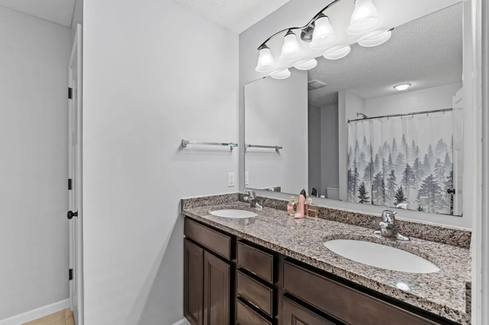 12722 Glenhurst Avenue Savage, MN 55378