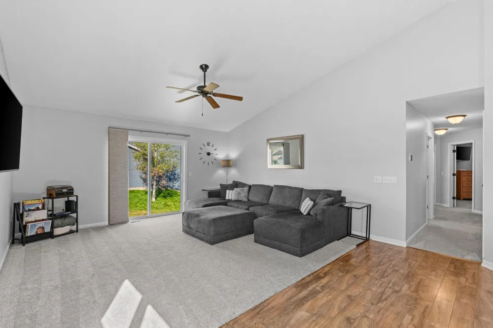 12722 Glenhurst Avenue Savage, MN 55378