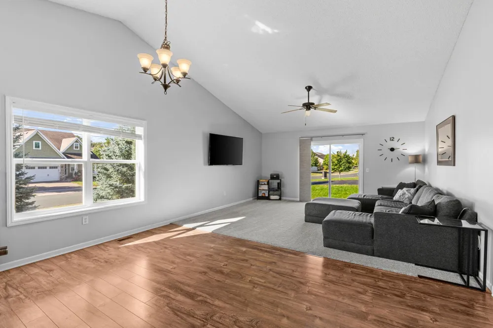 12722 Glenhurst Avenue Savage, MN 55378