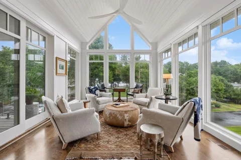2805 Center Road