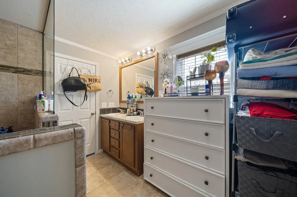 1360 Rolling Hills Drive Maplewood, MN 55119
