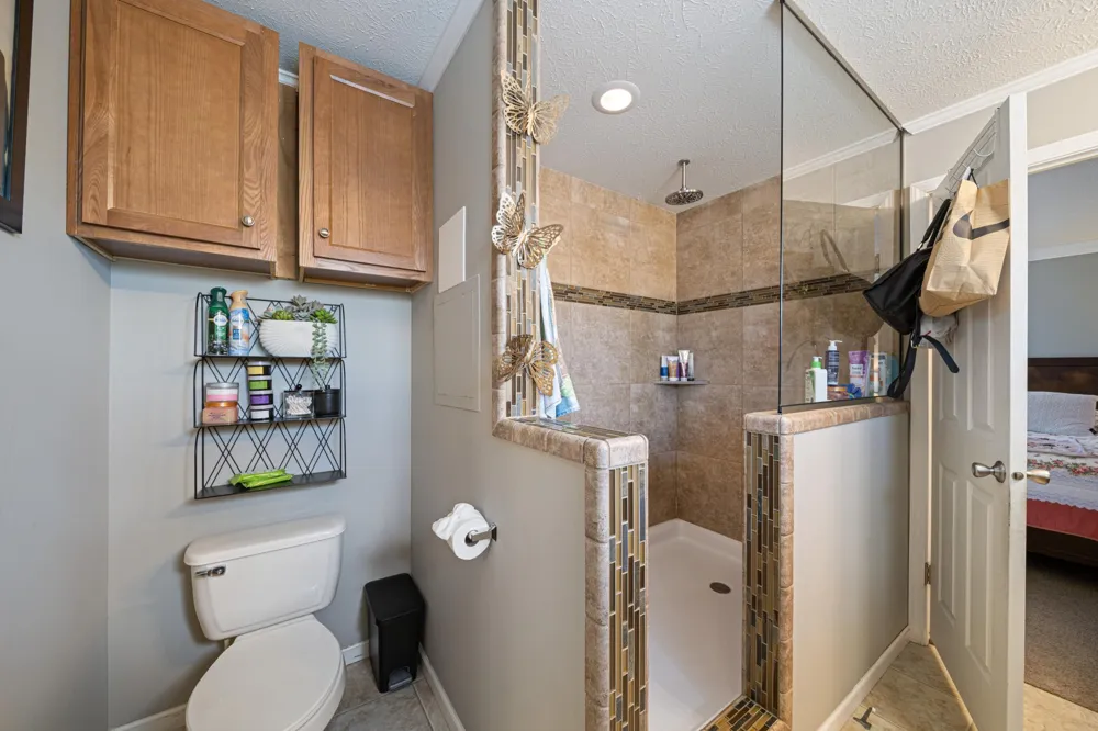 1360 Rolling Hills Drive Maplewood, MN 55119