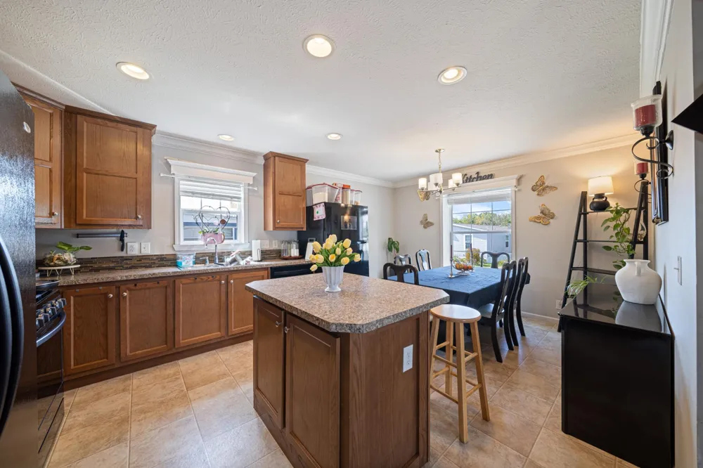 1360 Rolling Hills Drive Maplewood, MN 55119
