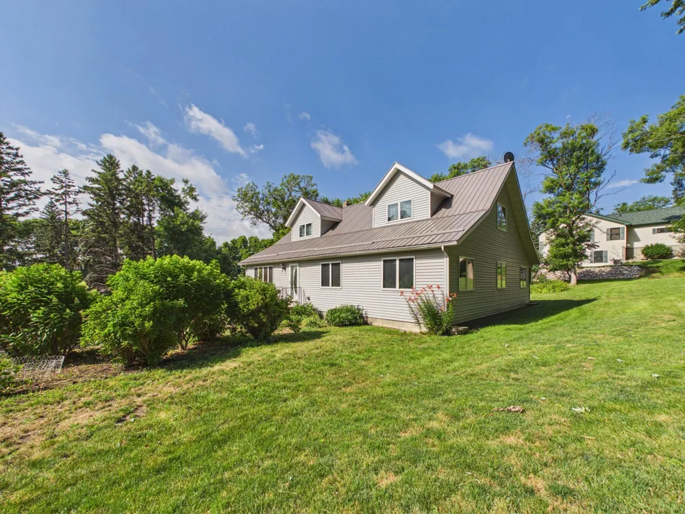 509 W 7th Street Starbuck, MN 56381
