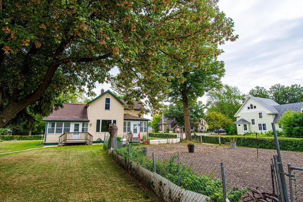 621 1st Street E Thief River Falls, MN 56701