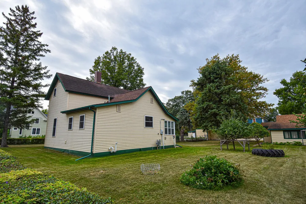 621 1st Street E Thief River Falls, MN 56701