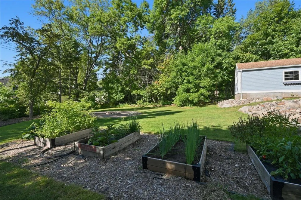 130 Laurie Street Duluth, MN 55803