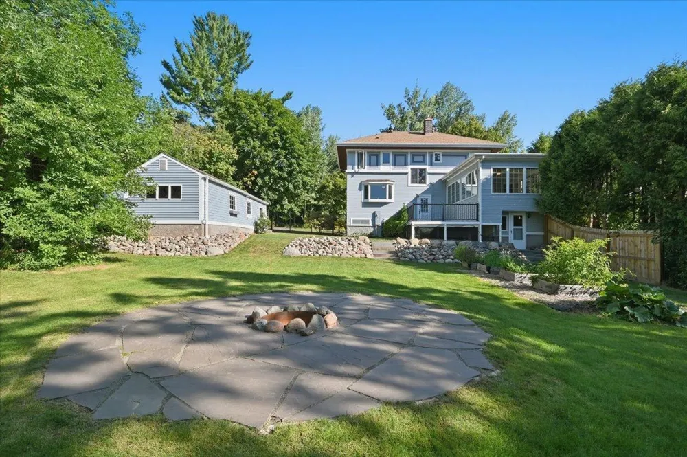 130 Laurie Street Duluth, MN 55803