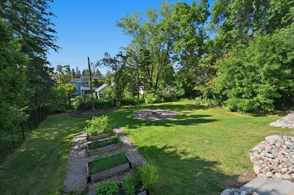 130 Laurie Street Duluth, MN 55803