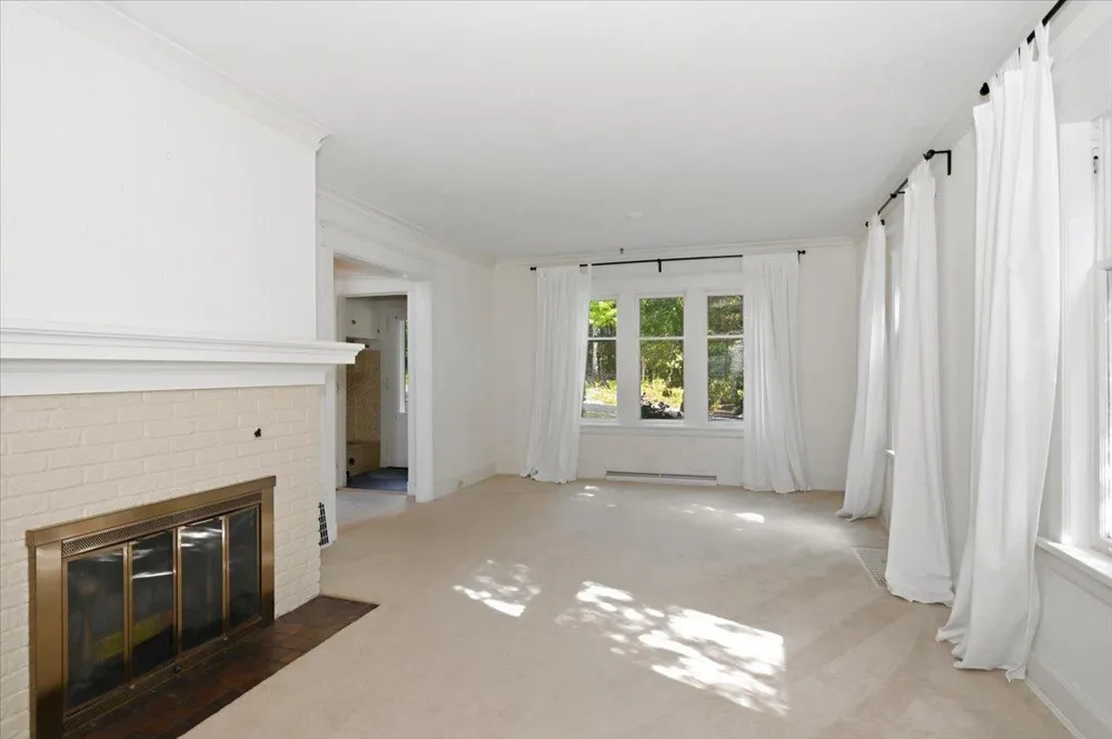 130 Laurie Street Duluth, MN 55803
