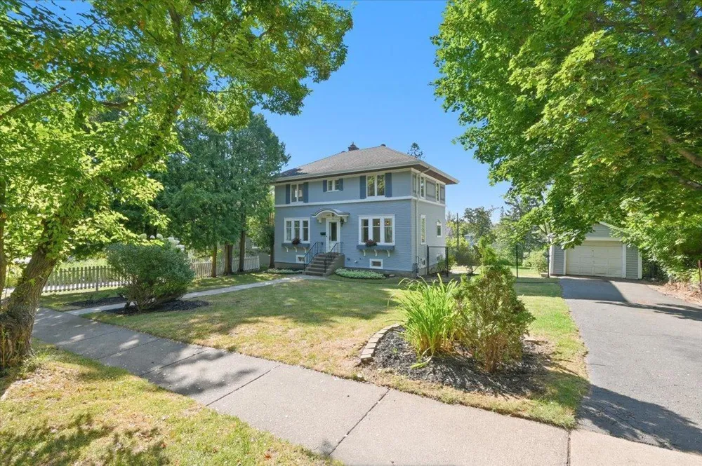 130 Laurie Street Duluth, MN 55803