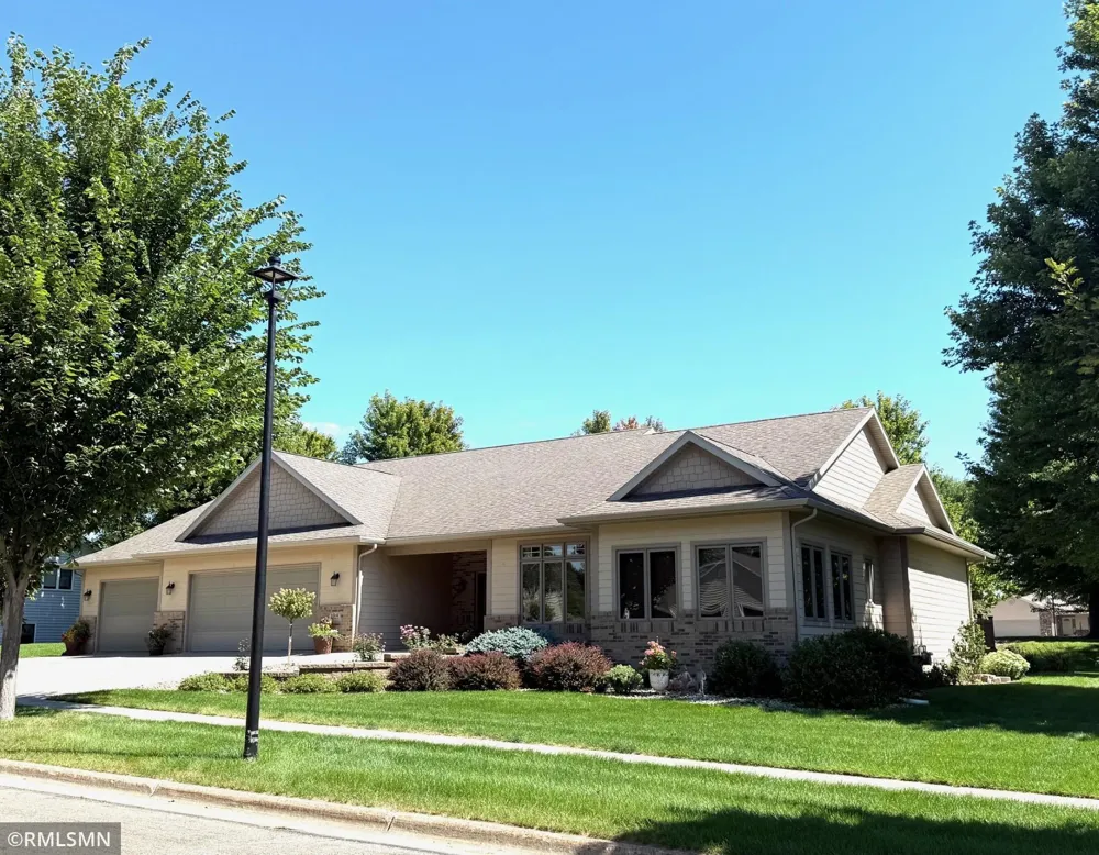 104 W Veterans Drive Luverne, MN 56156