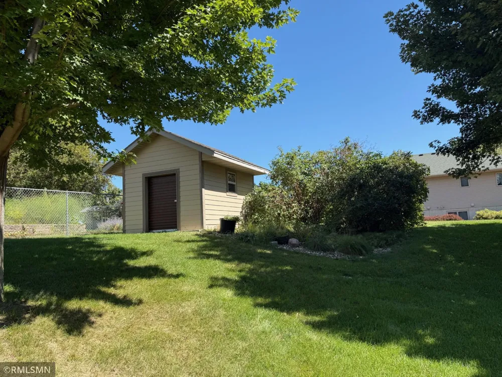104 W Veterans Drive Luverne, MN 56156