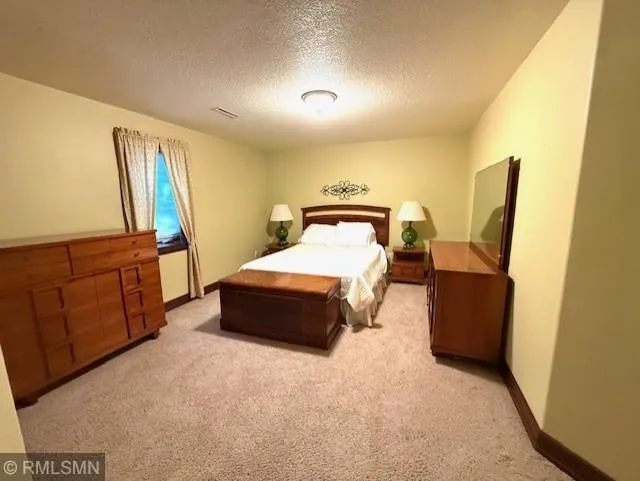 104 W Veterans Drive Luverne, MN 56156