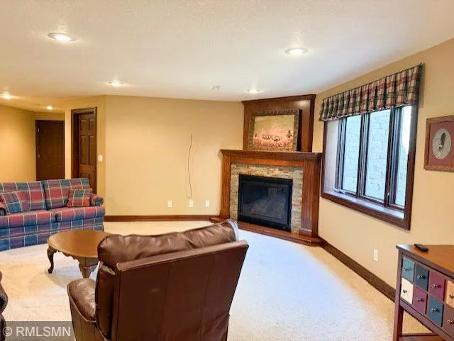 104 W Veterans Drive Luverne, MN 56156