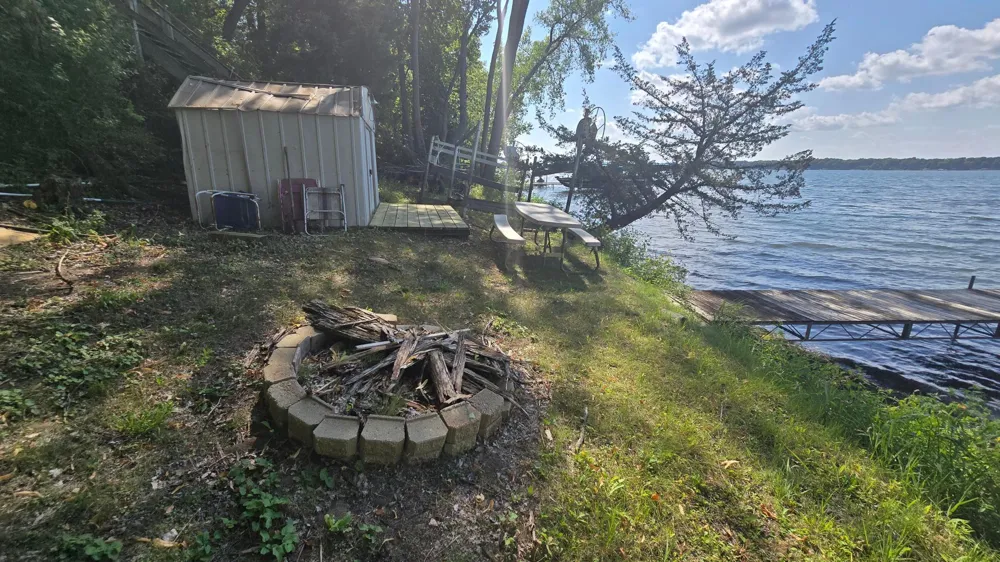 11305 Hollister Avenue NW Maple Lake, MN 55358