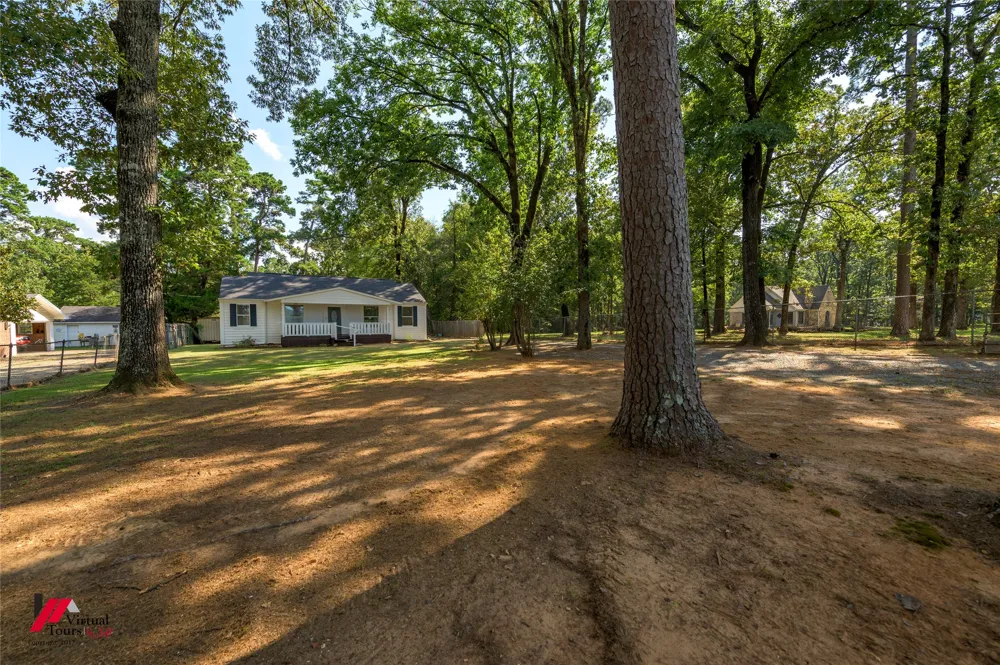 6239 S Lakeshore Drive Shreveport, LA 71119