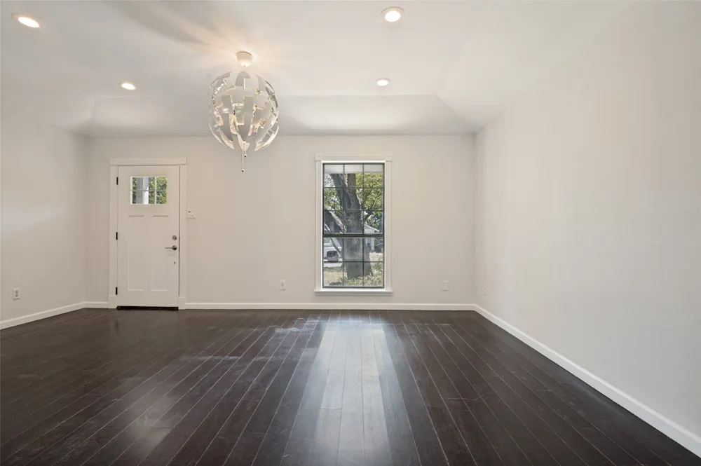 803 Hollywood Avenue Dallas, TX 75208
