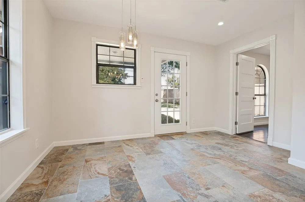 803 Hollywood Avenue Dallas, TX 75208