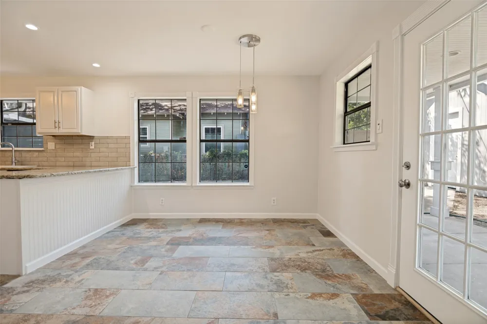 803 Hollywood Avenue Dallas, TX 75208
