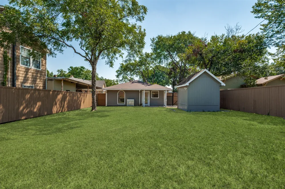 803 Hollywood Avenue Dallas, TX 75208