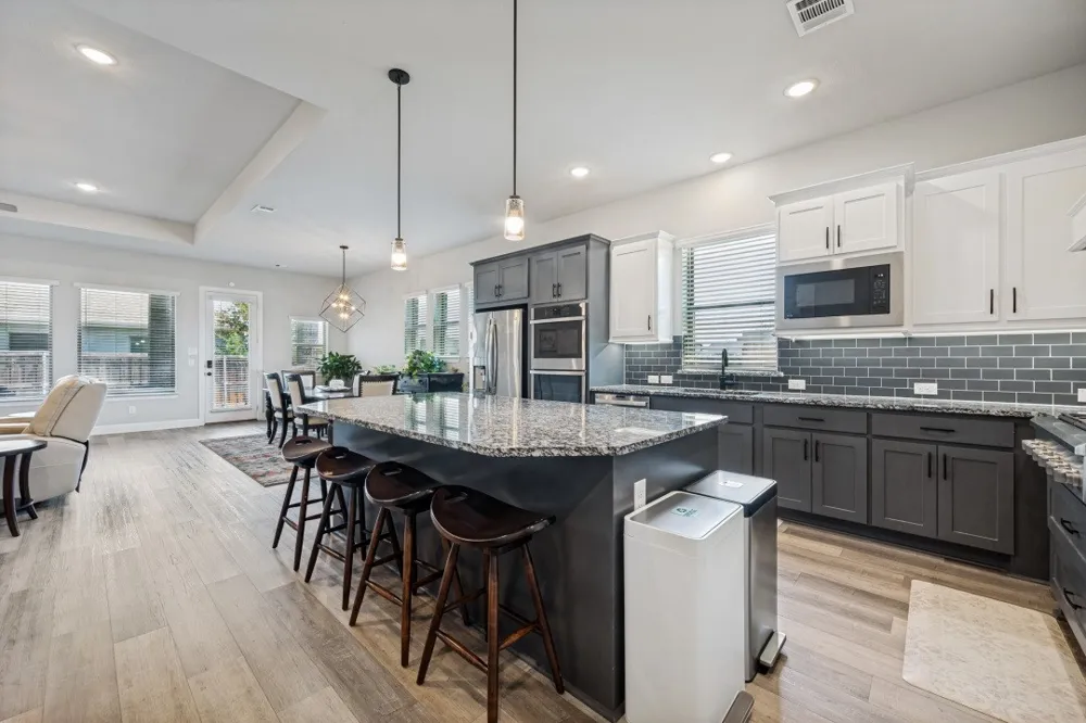 1511 Brandenburg Street Mansfield, TX 76063